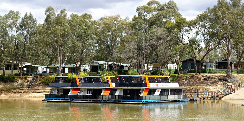 houseboats using gator pro